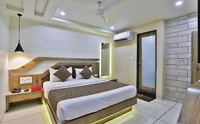 Hotel Ramida Suites At Delhi Airport